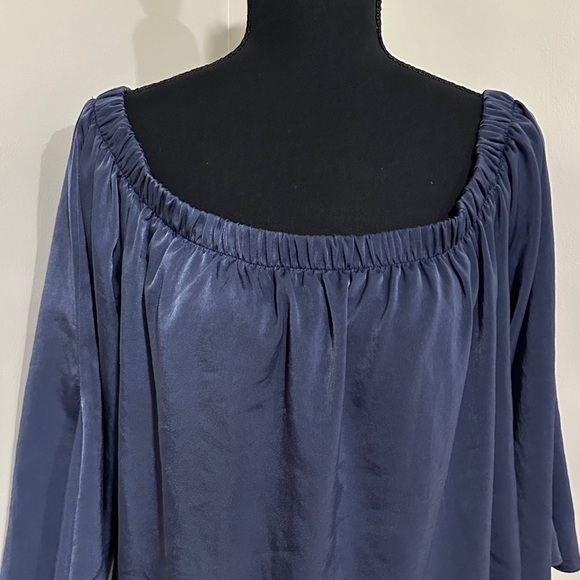 *SOPRANO* Midnight Blue Off-The-Shoulder Flowy Blouse Size Large - Picture 3 of 7